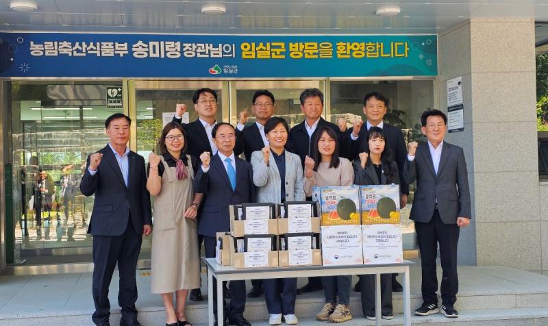송미령 농식품부 장관, 임실 외국인 계절근로자 운영 현장 점검