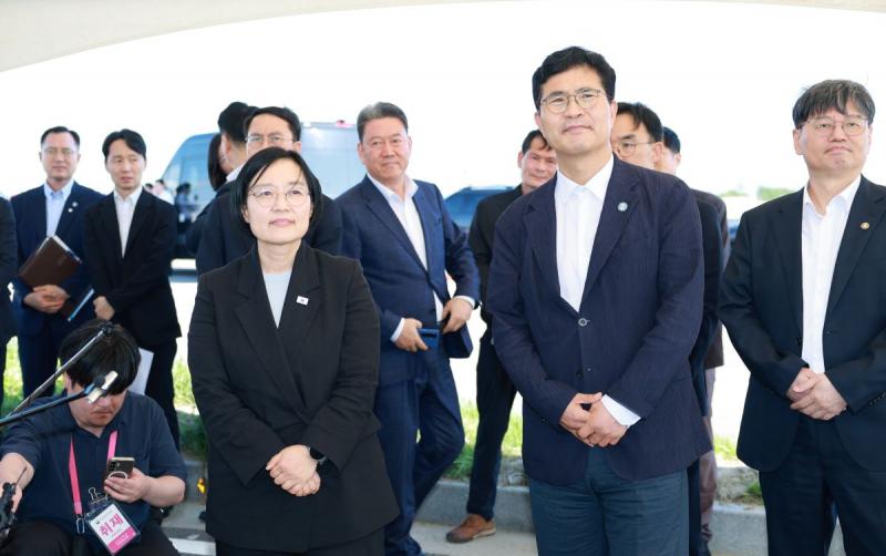 새만금에 모인 정부·지자체·기업…투자 활성화 머리 맞대