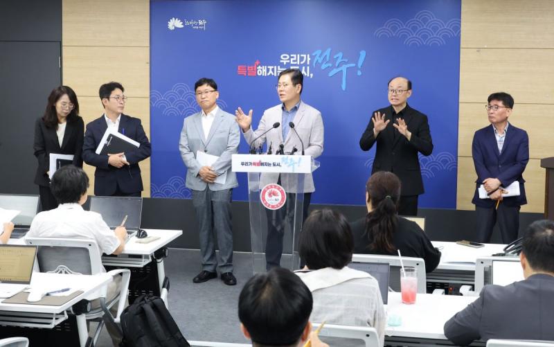 “위기는 극복하고, 책임은 다하겠습니다!”